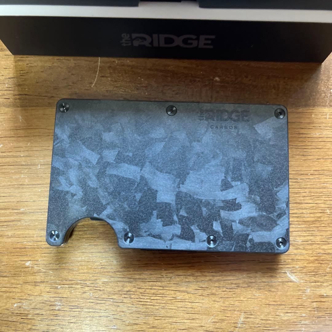 the RIDGE(ザリッジ)フォージドカーボンカードケース