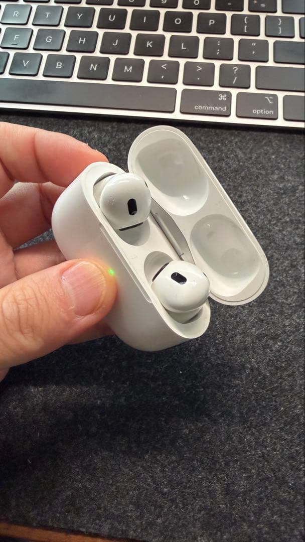 Apple AirPods Pro 2 第2世代 MagSafe 充電ケース付