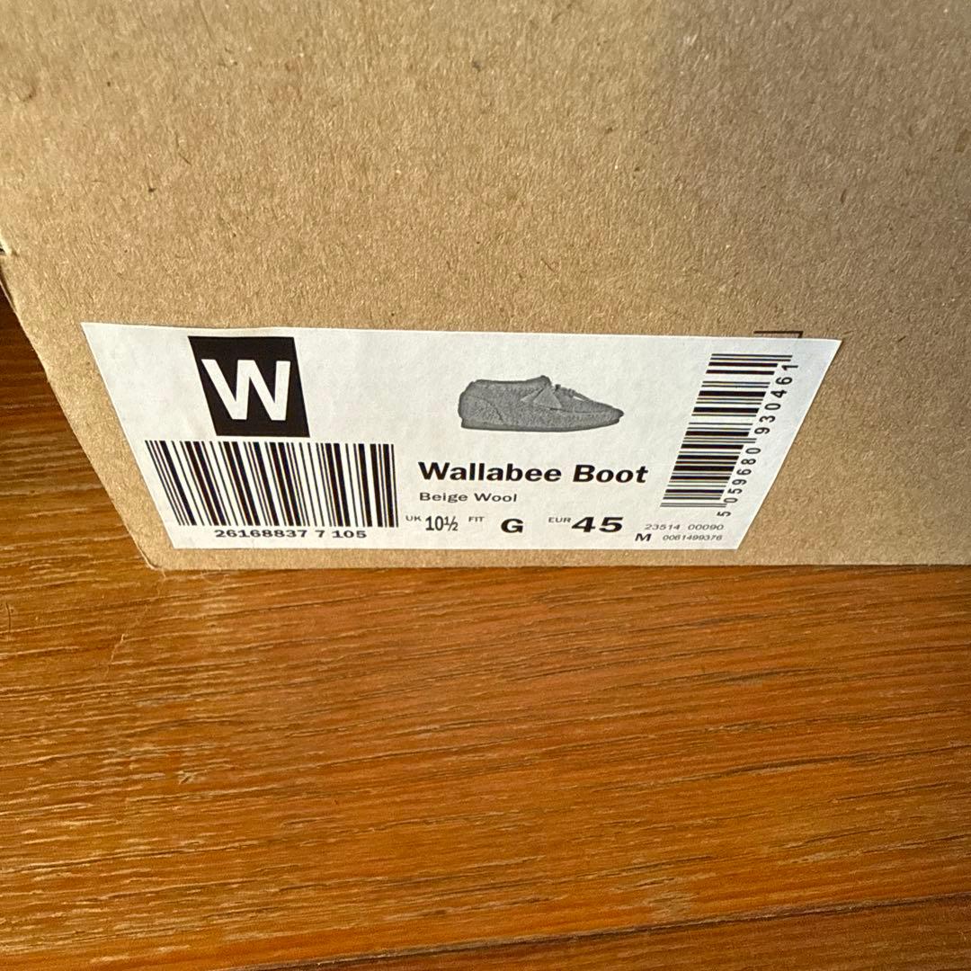 MONCLER Wallabee ベージュムートンブーツ　激安！