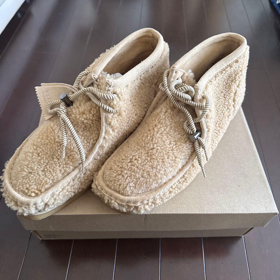 MONCLER Wallabee ベージュムートンブーツ　激安！