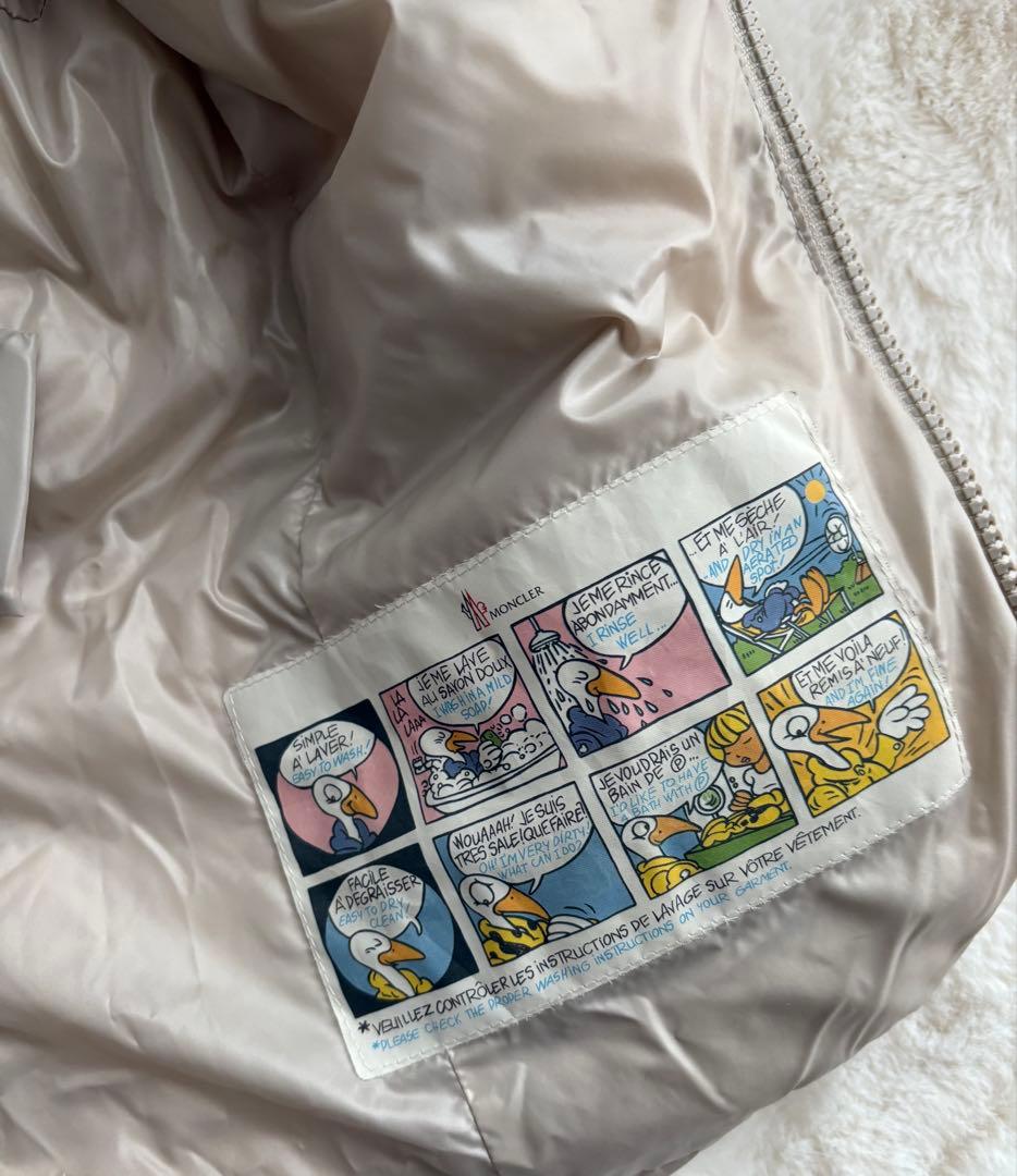 MONCLER アイボリーべーダウンベスト