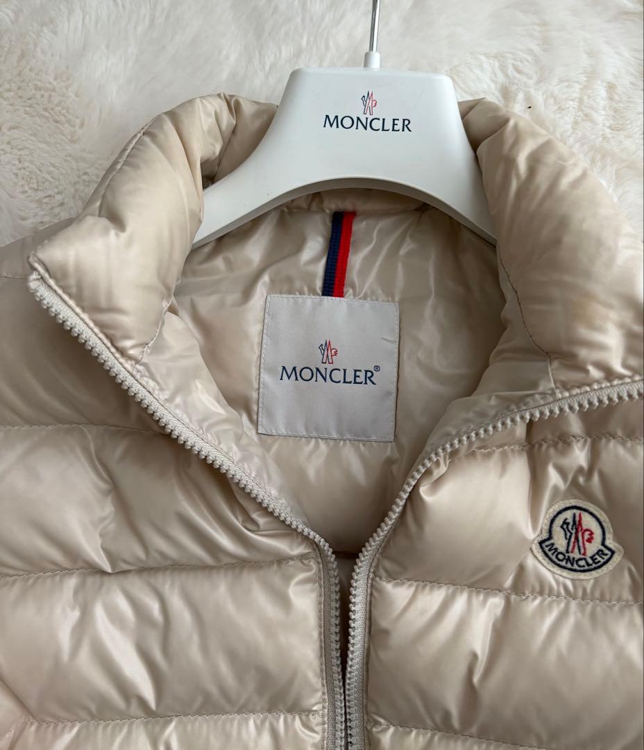 MONCLER アイボリーべーダウンベスト
