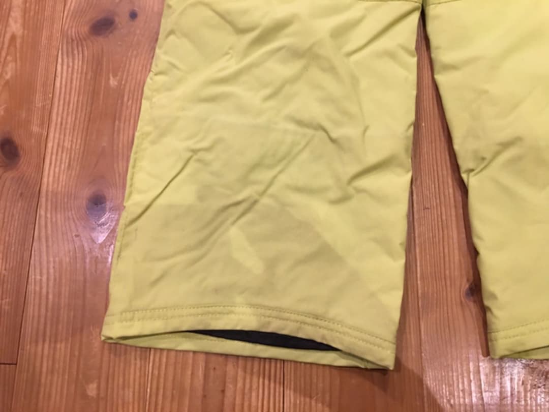 ビラボン　スノーボードウエアー サイズ140 キッズ