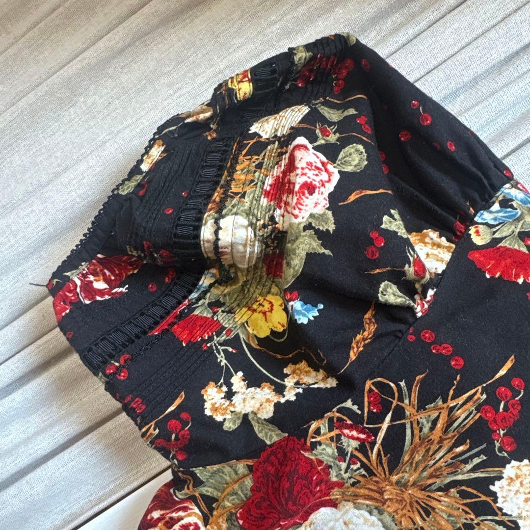 【カネコイサオ】KANEKO ISAO 花柄ワンピース　ピンタック　はしごリボン