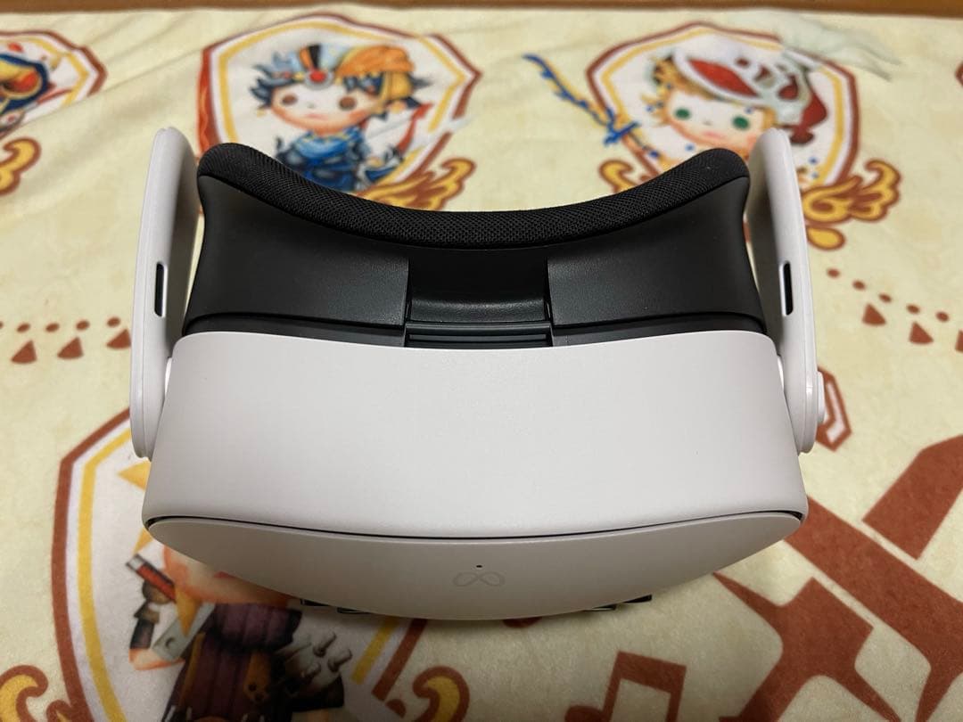 美品　 Quest 3s 128GB VRヘッドセット