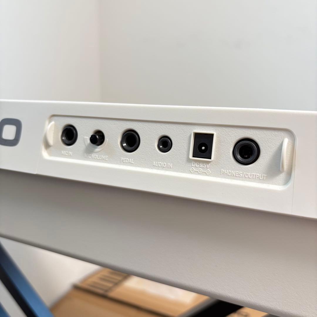 美品✨スタンド付き CASIOカシオ光ナビゲーションキーボードLK-516