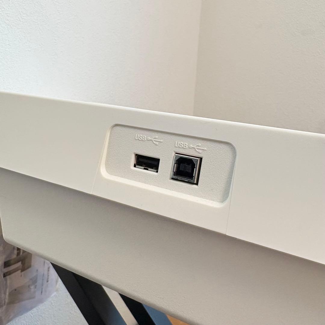 美品✨スタンド付き CASIOカシオ光ナビゲーションキーボードLK-516