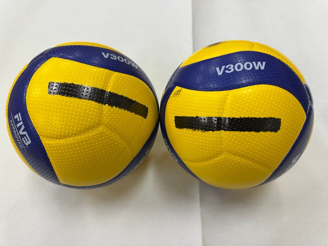 Mikasa V300W バレーボール 2個セット 5号 国際公認球 美品