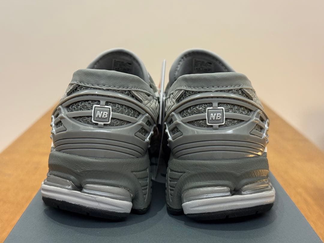 希少サイズ New Balance U1906LGR 24.0㎝ ローファー