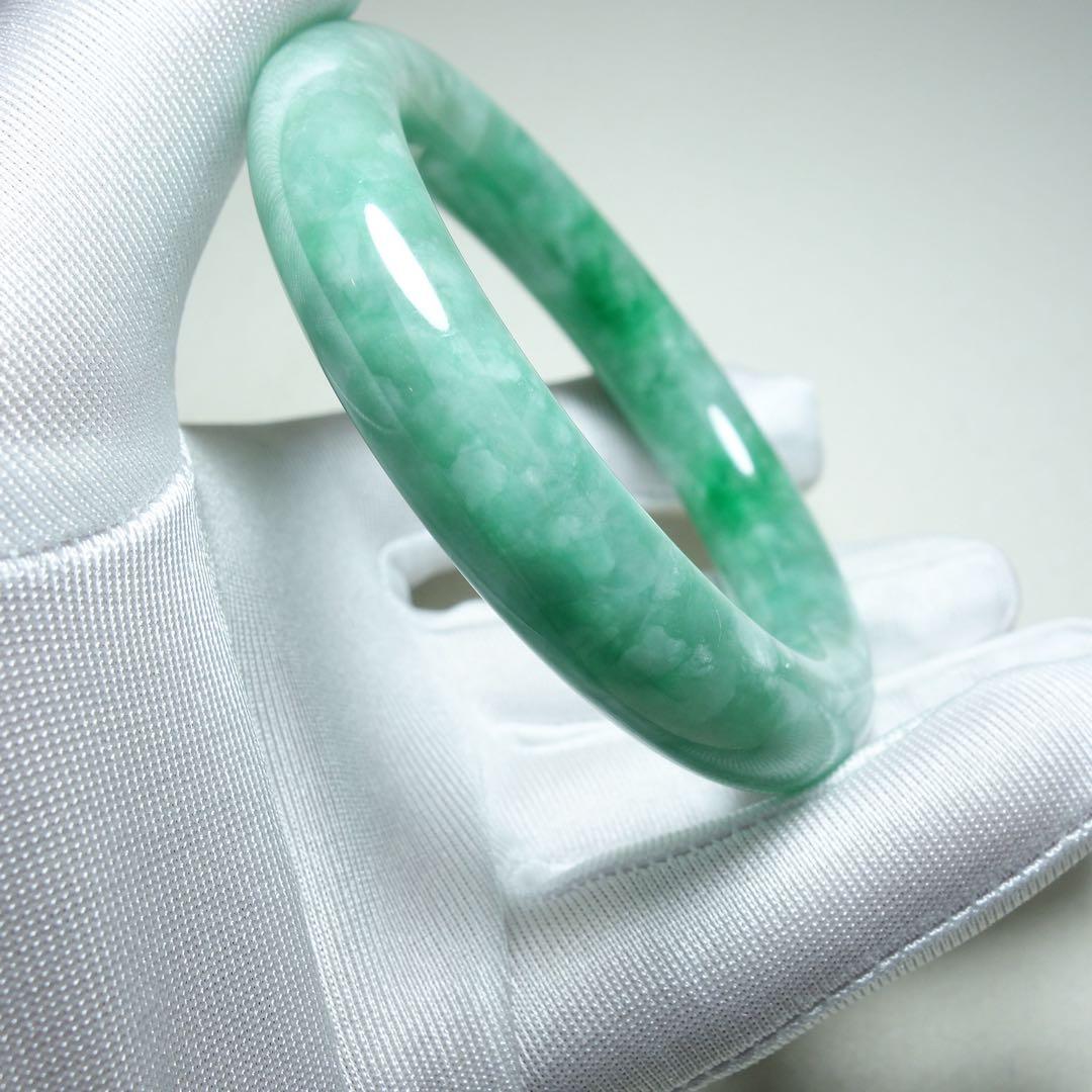 翡翠 緑色 バングル翡翠満緑の上質バングル 瑞々しい色艶 C1A023