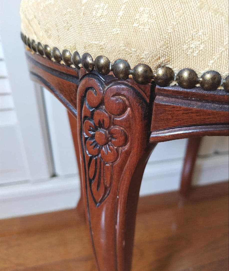 英国製アンティークラウンドスツール