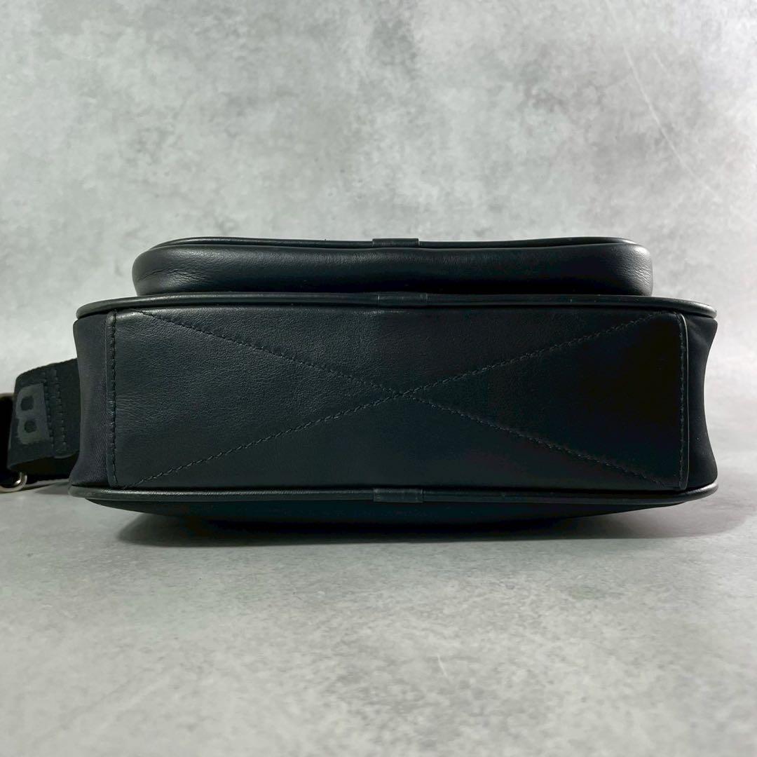 【大人気】BURBERRY ボディバッグ クロスボディ ウエストポーチ ロゴ 黒