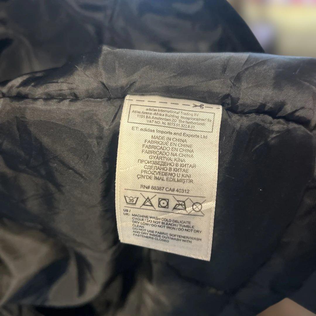 激安　adidas FCR 91 ロダンジュ ベンチコート 黒　ナイロン　中綿