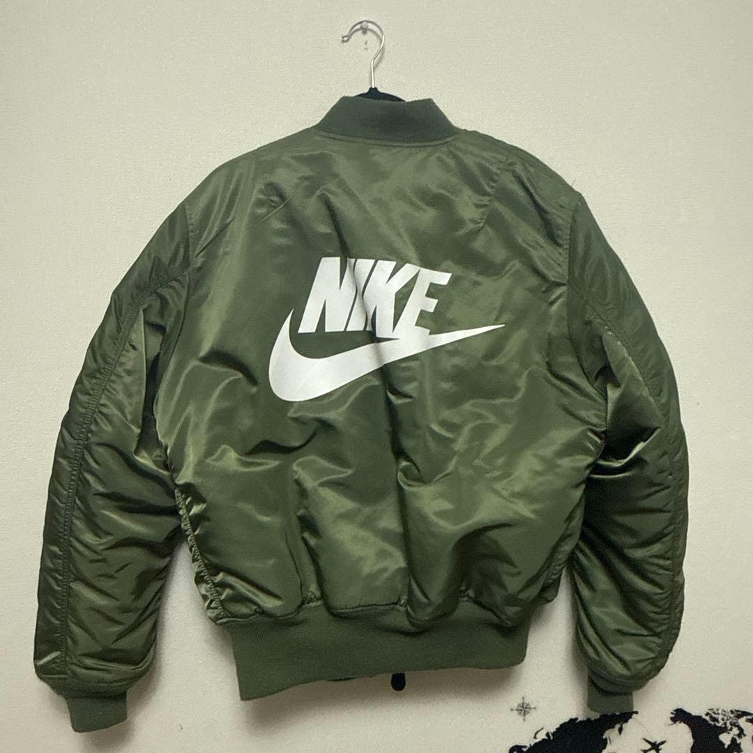 Nike MA-1 フライトジャケット オリーブグリーン