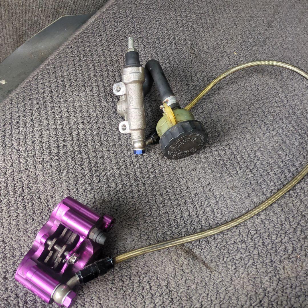 ベルリンガー2ポッドキャリパー84mm ホース リアマスター付