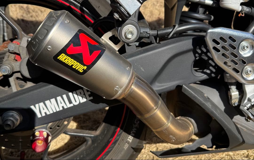 3日間限定！AKRAPOVIK スリップオンマフラー JMCA政府認証