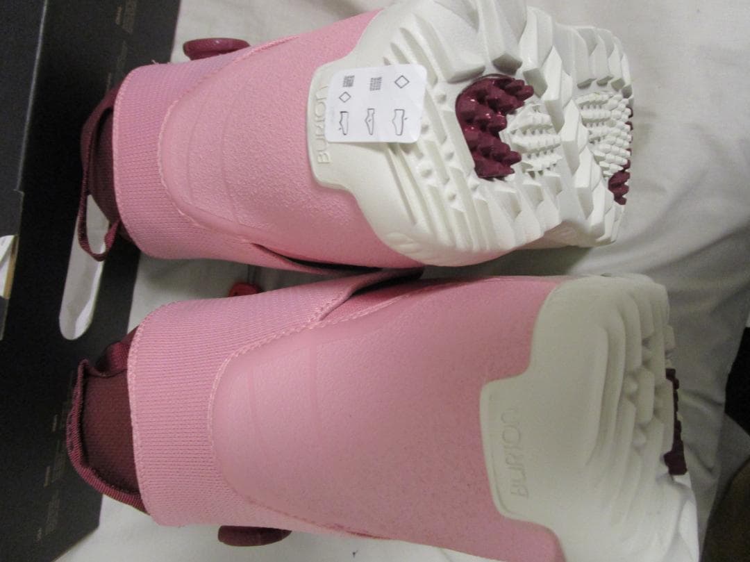 n*u様 バートン 2023-24　ウィメンズ リチュアル BOA® スノーボー