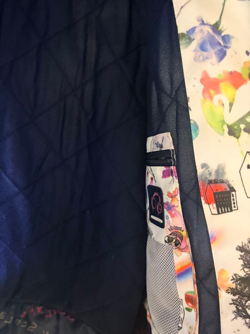 【ほぼ美品】ScoLar スノーボード ウェア 上下　セット スカラー M 総柄