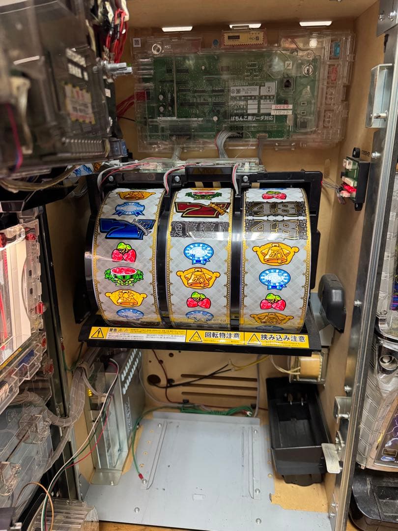 パチスロAKB48 初代　スロットマシン　本体　実機　家庭用　チームサプライズ