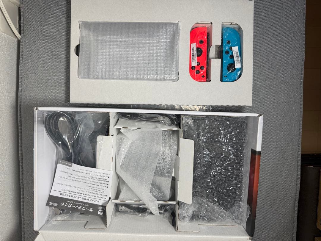 Nintendo Switch 本体　※SDカード128GB付き