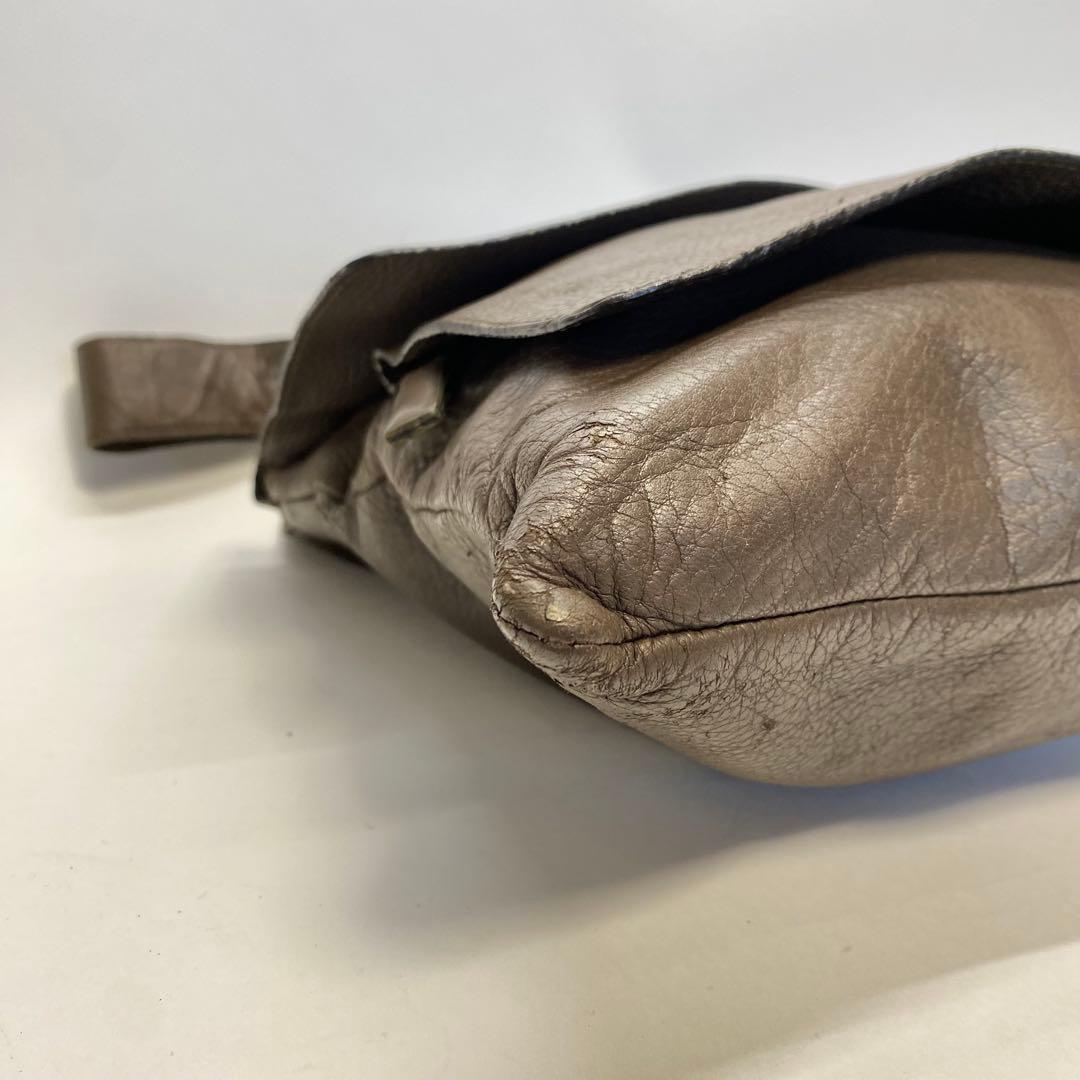 ボッテガヴェネタ レザーショルダーバッグ ブラウン ロゴ入り bottega