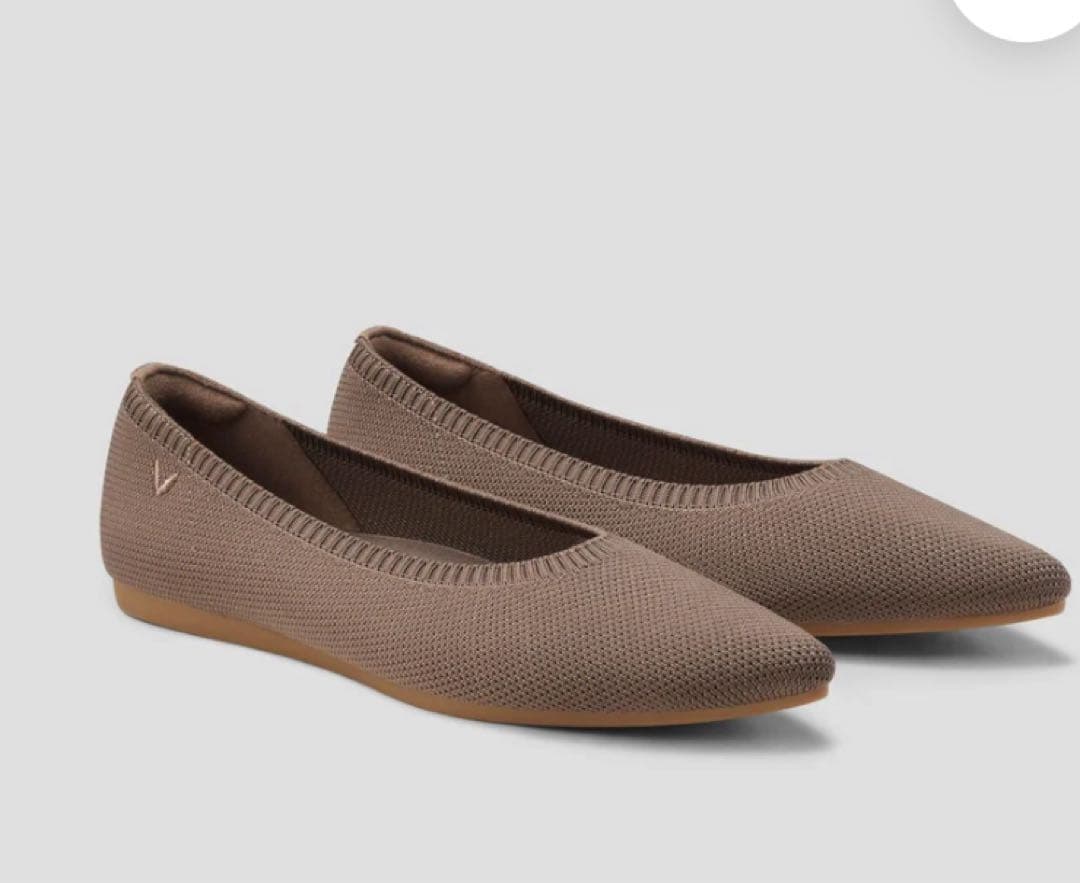 VIVAIAポインテッドトゥ フラットシューズ・サイズ41