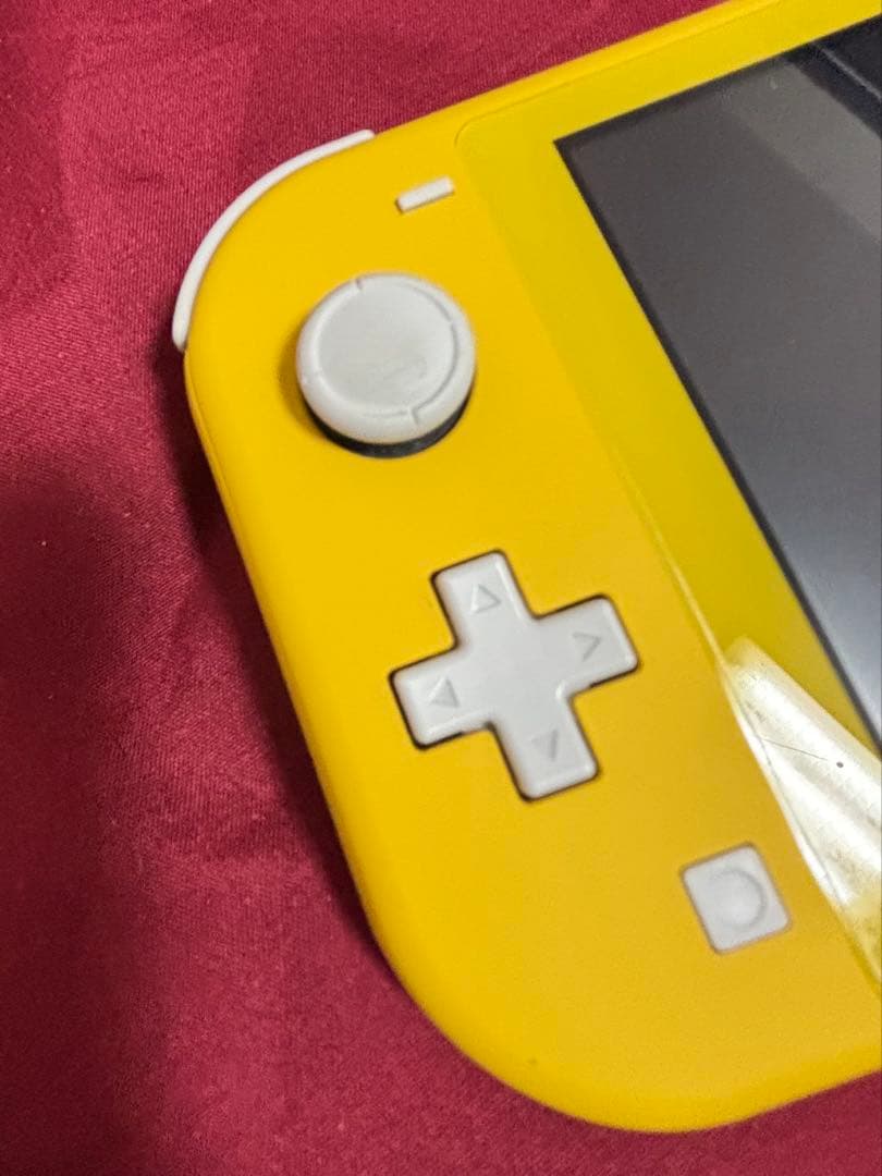 Nintendo Switch Lite イエロー 箱付き　本体