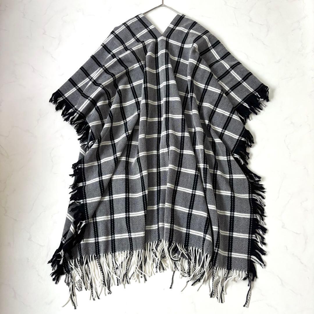 【美品】ウジョー Fringe Stole モノトーンチェック ポンチョ モード