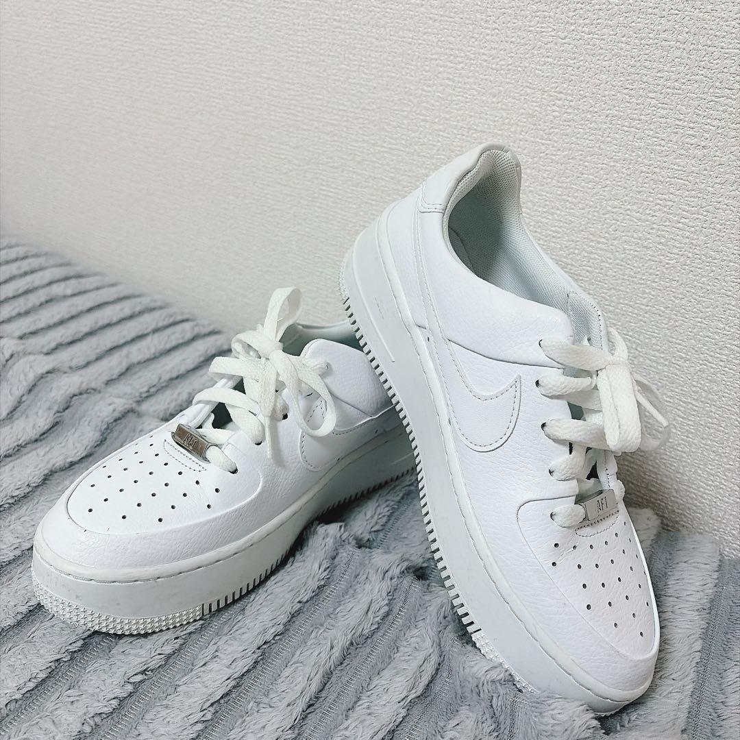 Nike Air Force 1 ホワイト厚底スニーカー　 厚底23．5cm
