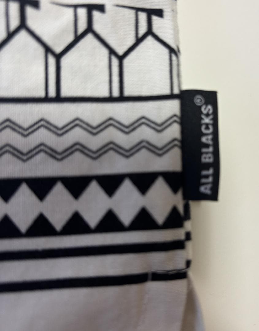 日本未発売品 オールブラックス ハワイアンシャツ ホワイト　XL