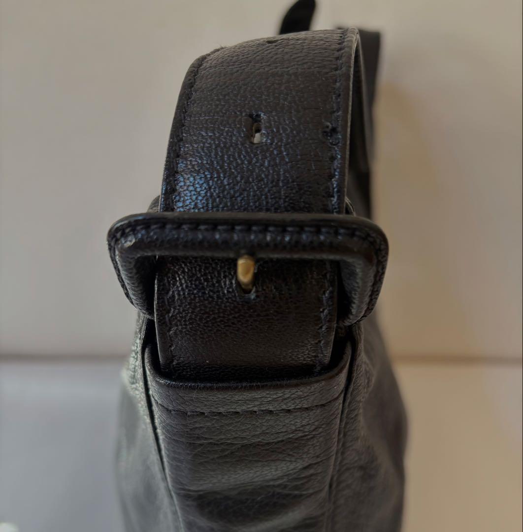 ゲンテン　ゴートヌメショルダーバッグ黒