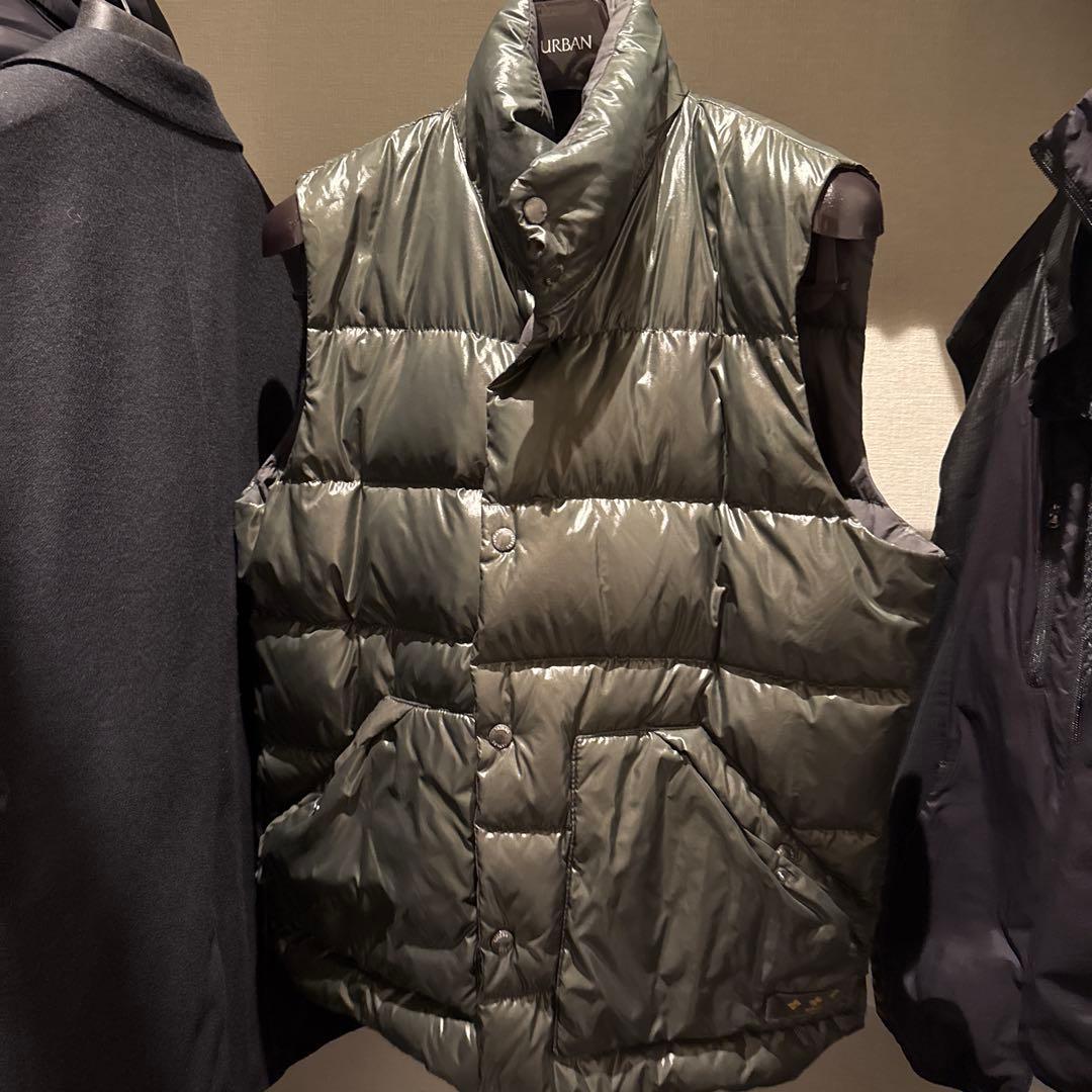 ダウンベスト　タトラス　リバーシブル