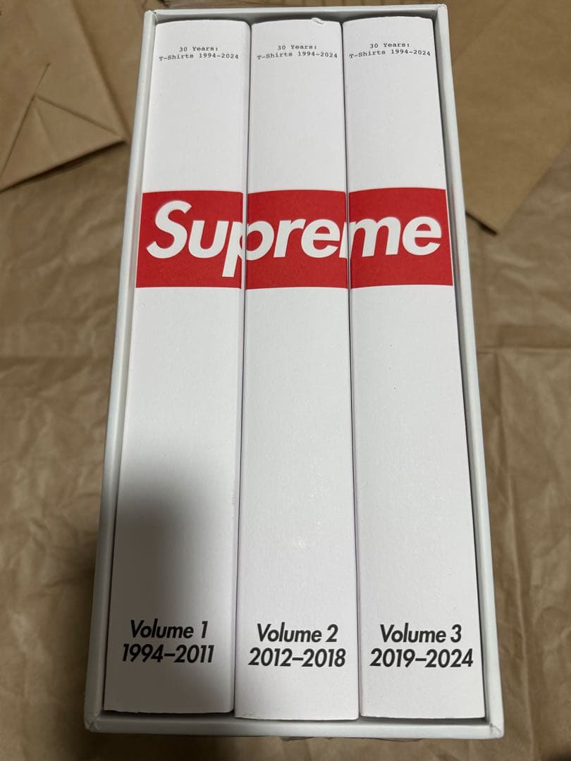 アート・デザイン・音楽 supreme 30 years t-shirts 1994-2024 book