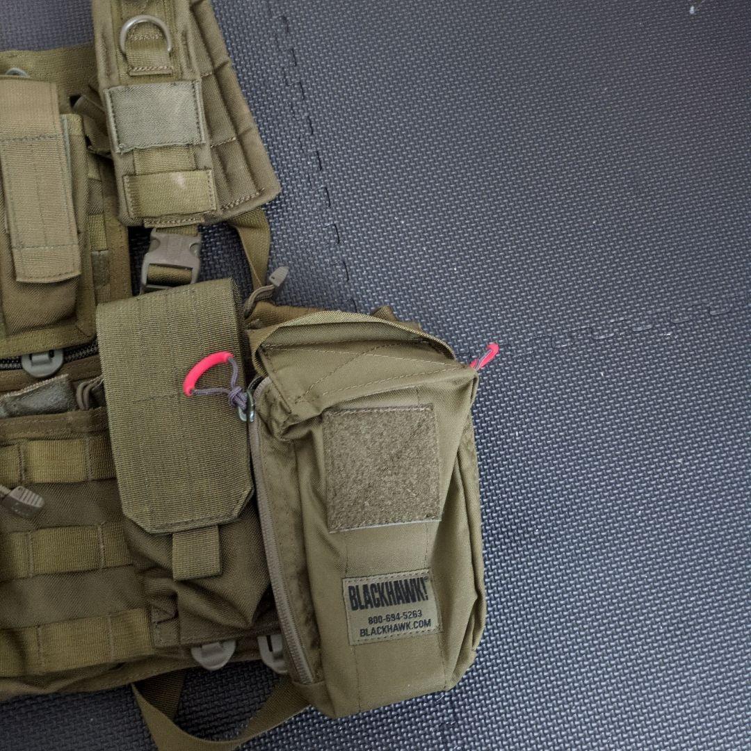 ブラックホーク チェストリグ ポーチ付き