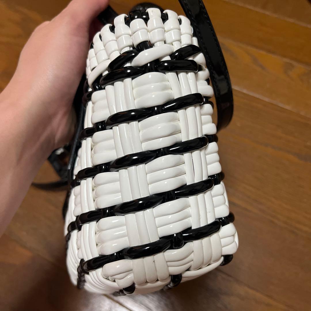 BALENCIAGA かごバッグ 白と黒 編み込み