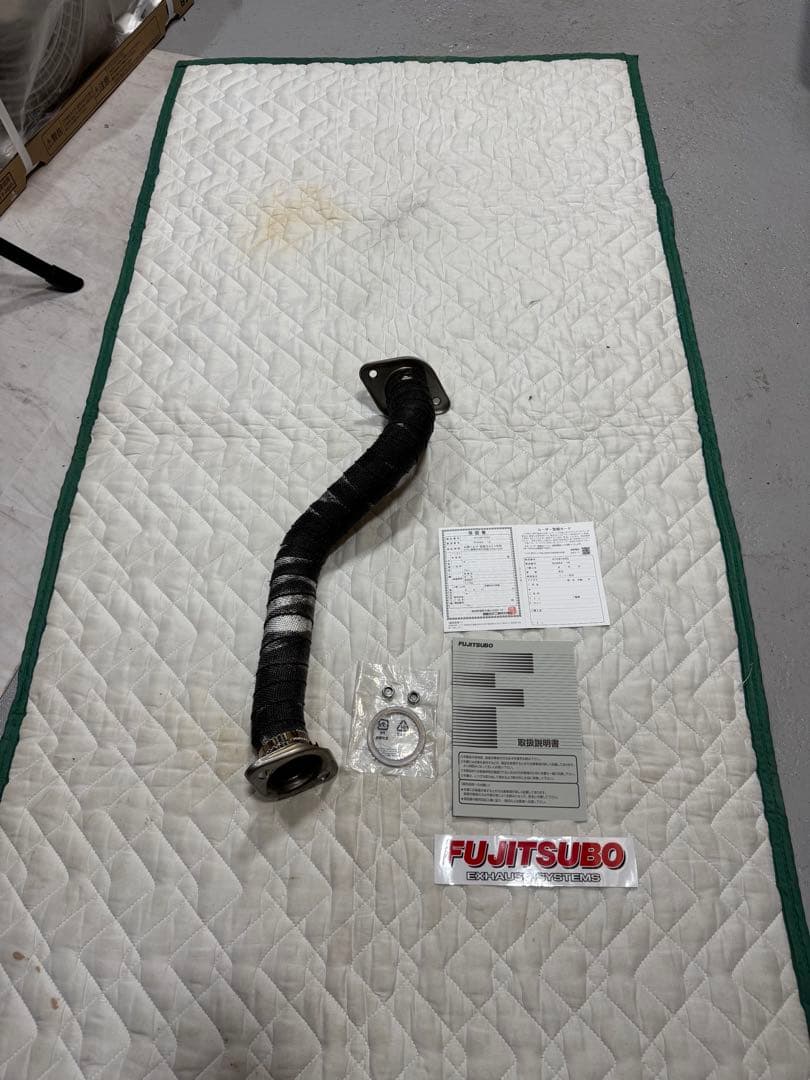 FUJITSUBO エキマニ・フロントパイプ　スイフトスポーツ　zc33s