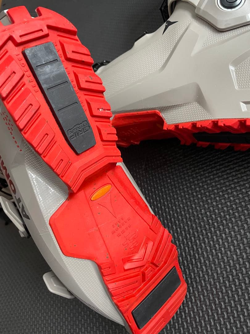 ATOMIC　HAWX　ULTRA　XTD　130　GW　25/25.5