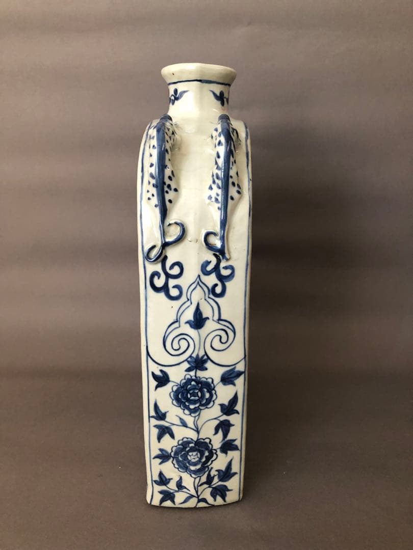 E*T様 中国陶器　青花　雲龍紋　壺　花瓶