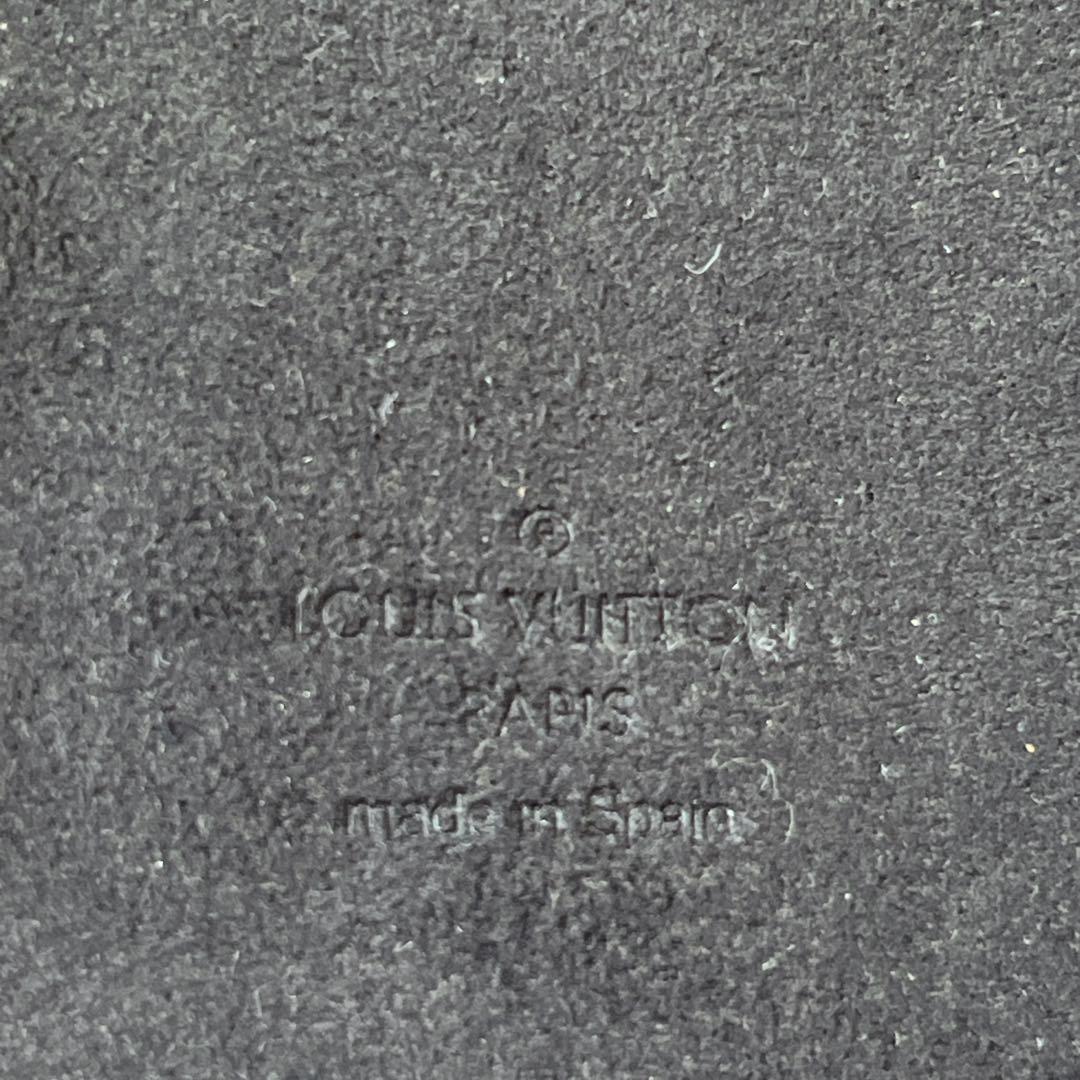 【美品】LOUIS VUITTON iPhone11pro max ケース　黒