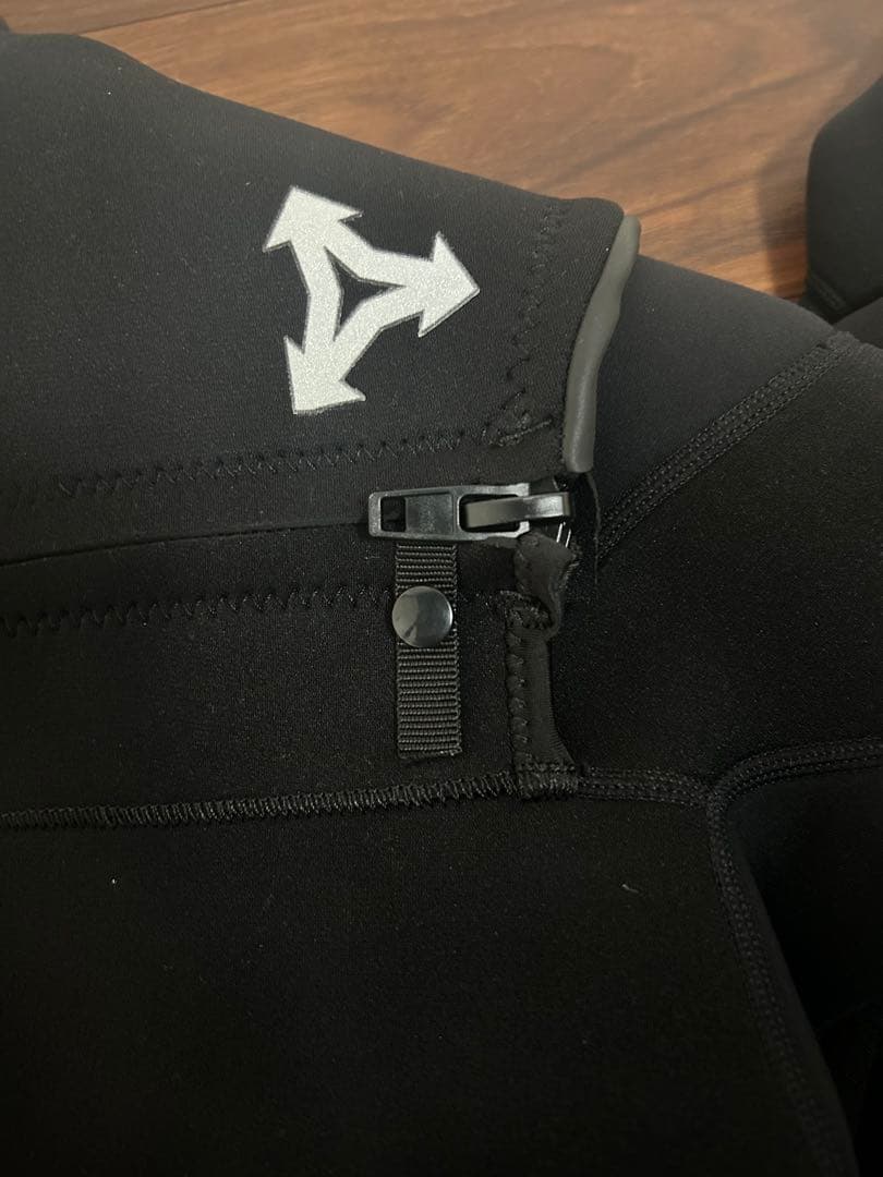 新品！未使用！XCEL エクセル ウェットスーツ フルスーツ 3×2mm XL