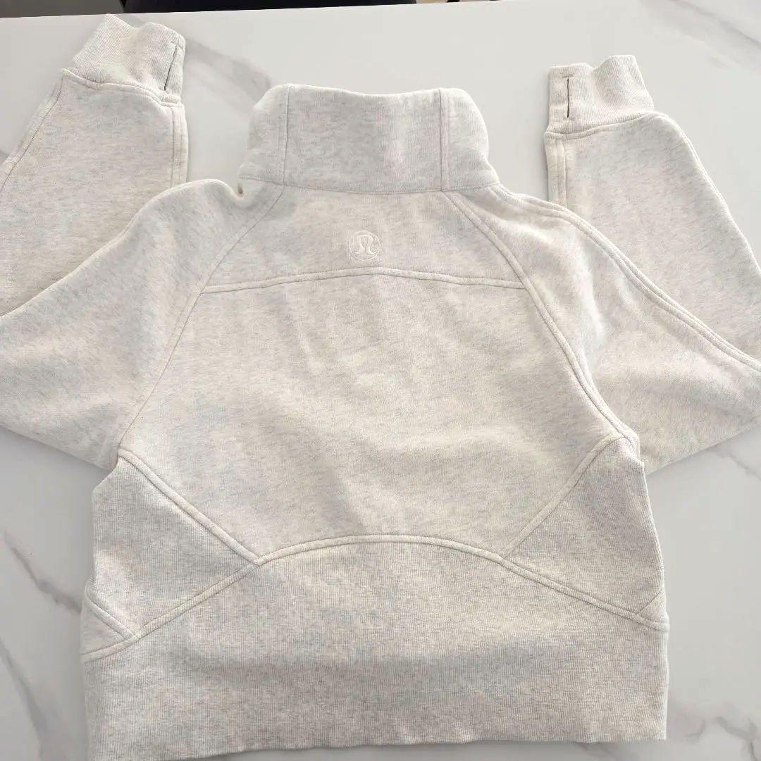 本日限定価格　ルルレモン　ScubaオーバーサイズファネルネックハーフジップXS