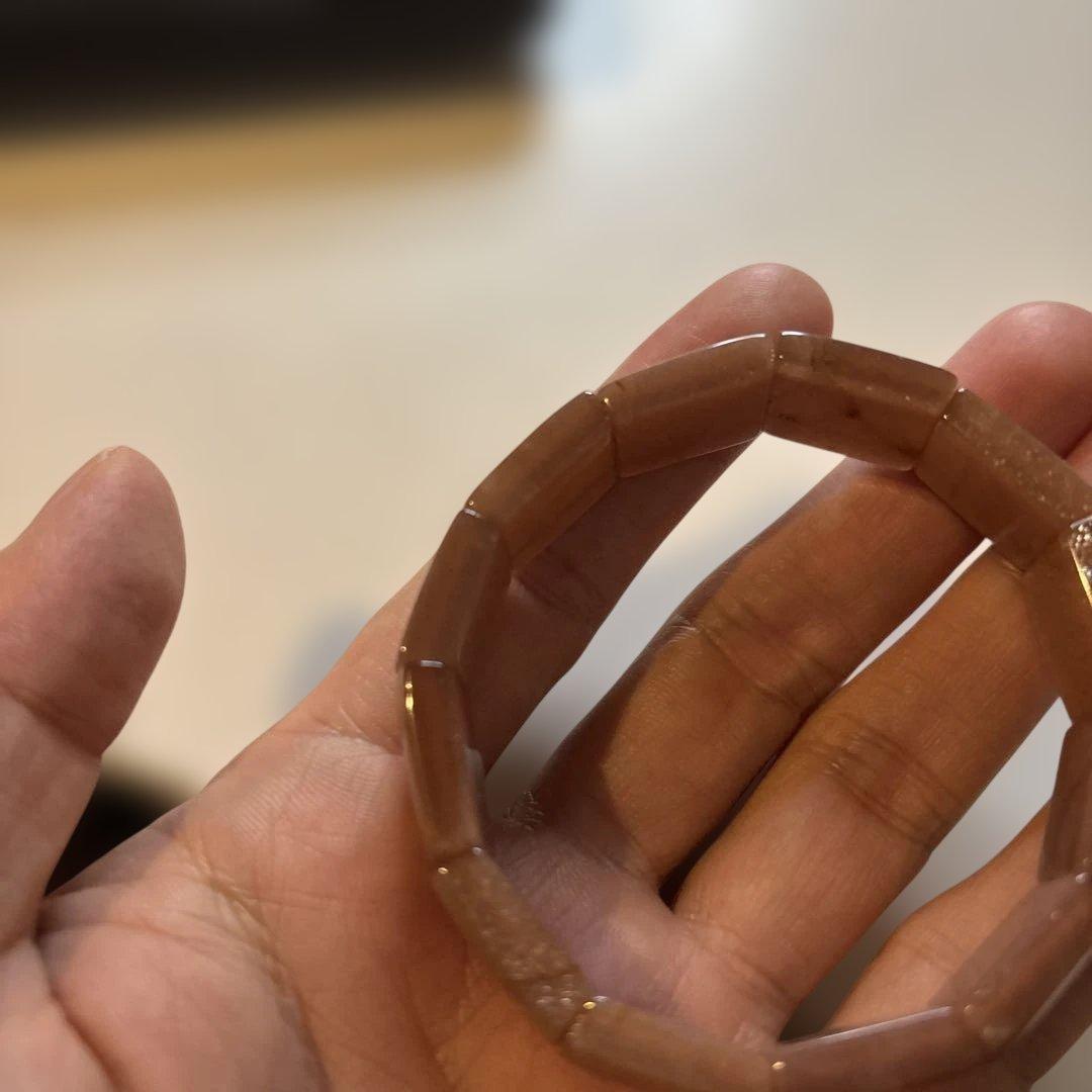 これはすっごい！綺麗で重厚感あるオレンジムースストーン！ズーンとくる！