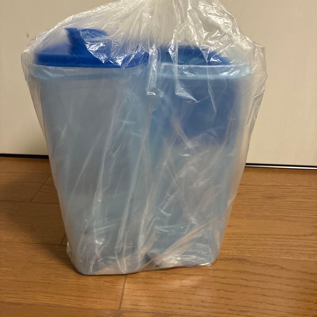 Tupperware ストレーナー付き 2L