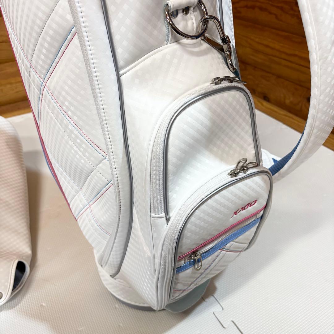 【美品】ゼクシオ XXIO 軽量 レディース キャディバッグ 2022