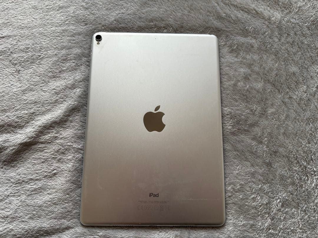 [美鈴さま専用]Apple iPad シルバー 本体 充電器付き