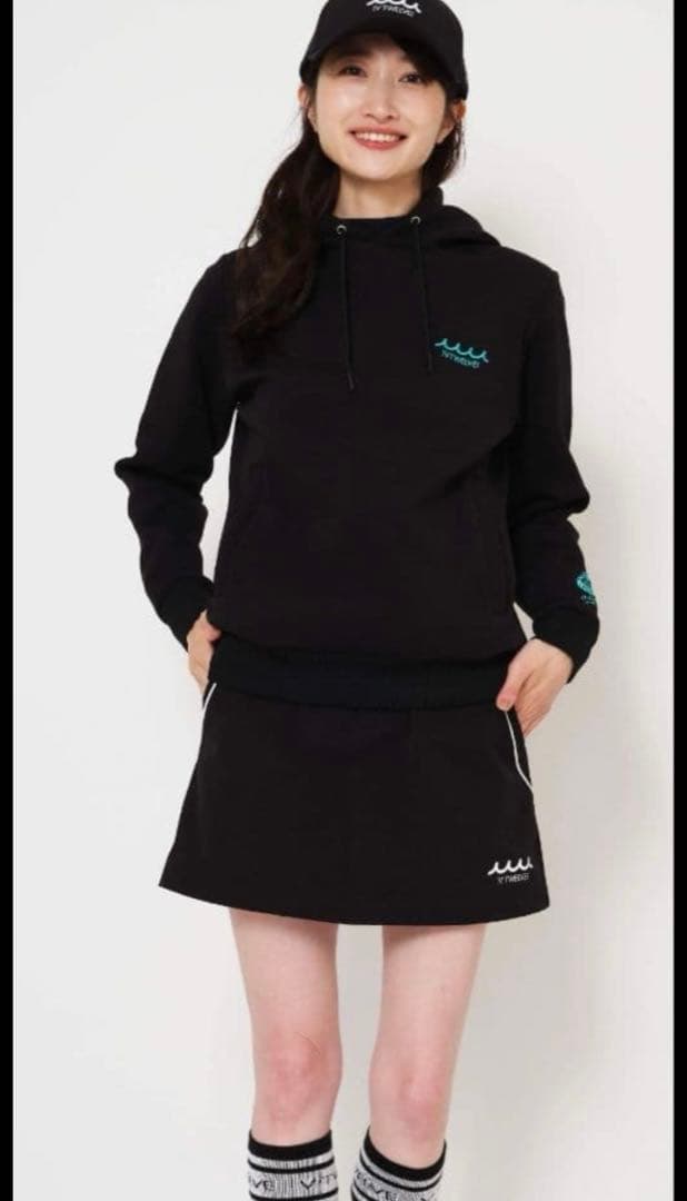 フォロー割引あり　完売品　V12 muta コラボ　パーカー