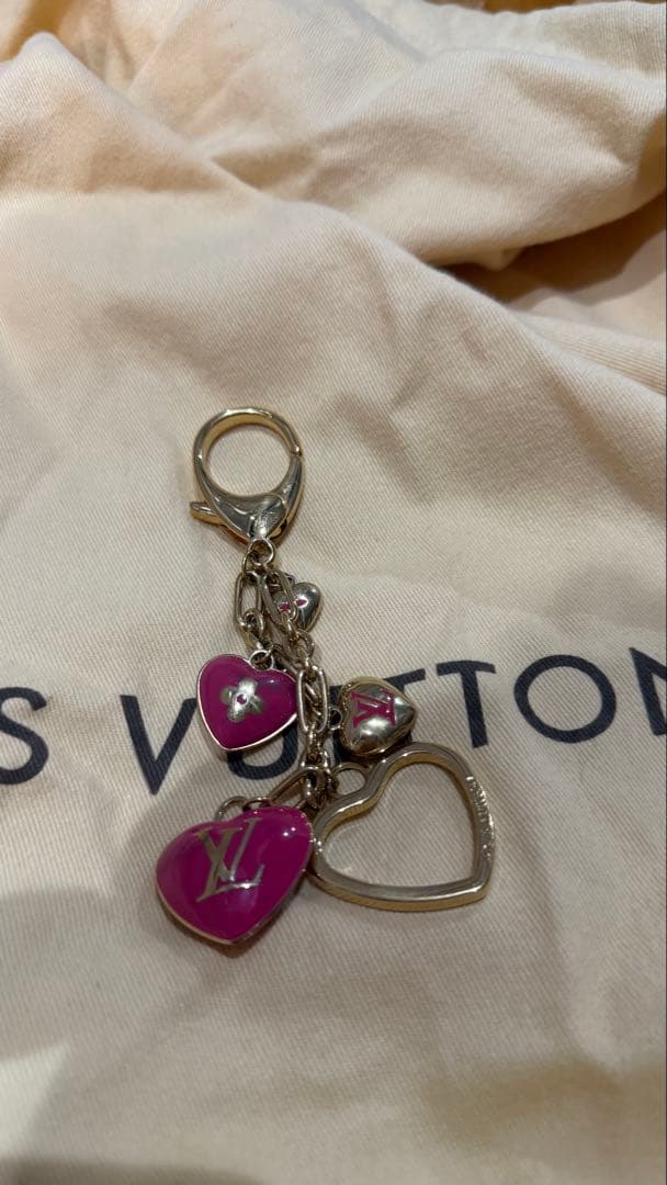 ルイ・ヴィトン Louis Vuitton キーホルダー チャーム　ハート