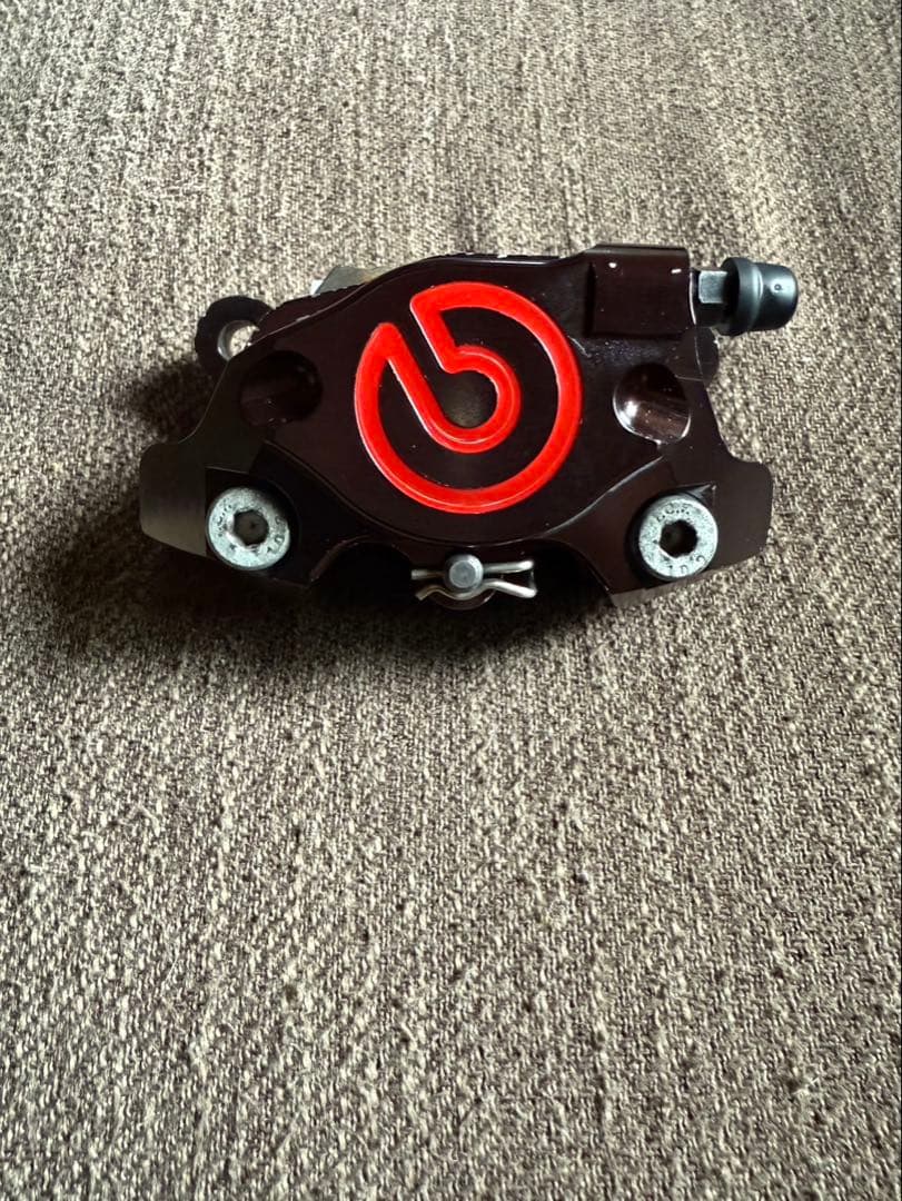 【値下げ中】bremboブレーキキャリパーGP2-CRCNC 2Pリヤキャリパー