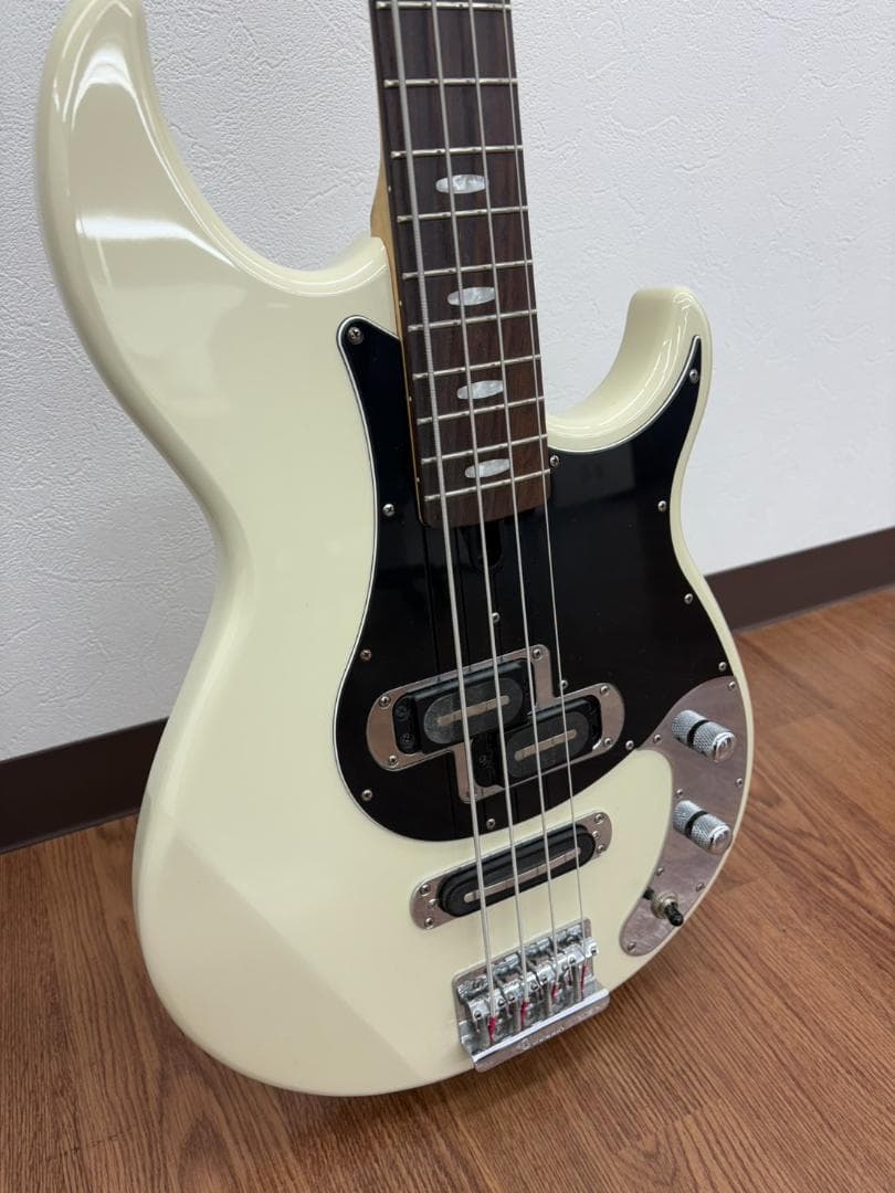 25S12-063 YAMAHA BB1024X エレキベース ソフトケース付