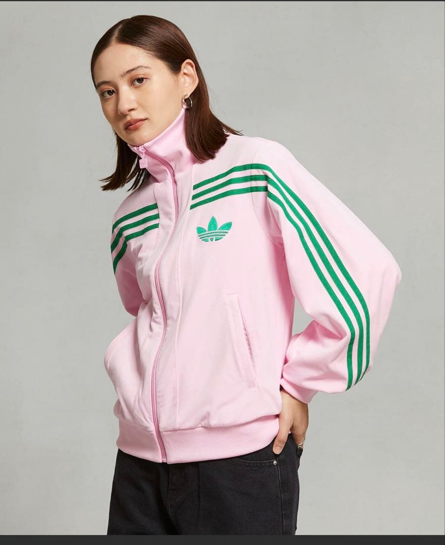 新品　未使用adidas ピンク フルジップジャケット